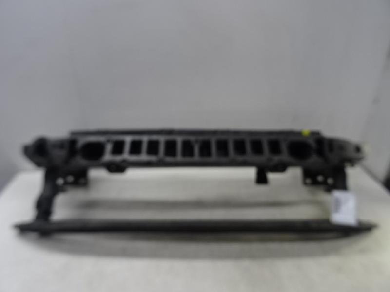 BUMPERBALK VOOR Vw PASSAT 11/14 - 19