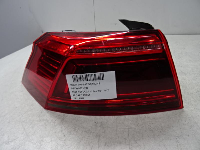 FEU ARRIERE GAUCHE Vw PASSAT 11/14 - 19