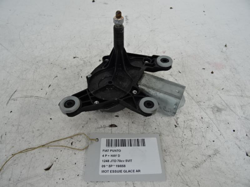 MOTEUR D'ESSUIE-GLACE ARRIERE Fiat PUNTO 7/03 - 12