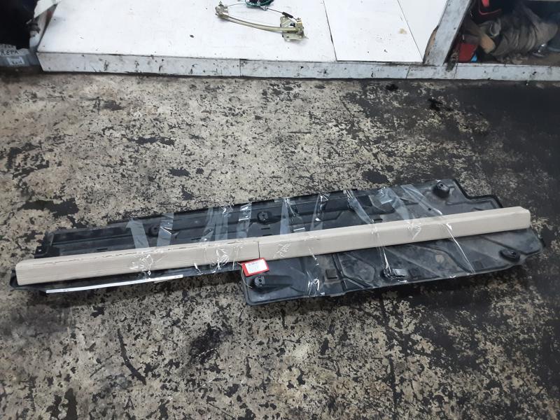 PLASTIEKE BESCHERMPLAAT ONDER AUTO RECHTS Mercedes-Benz C W204 07-10