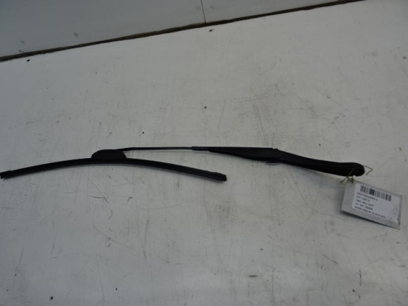 RUITENWISSERARM LINKS VOOR Dacia SANDERO 9/12 - 16
