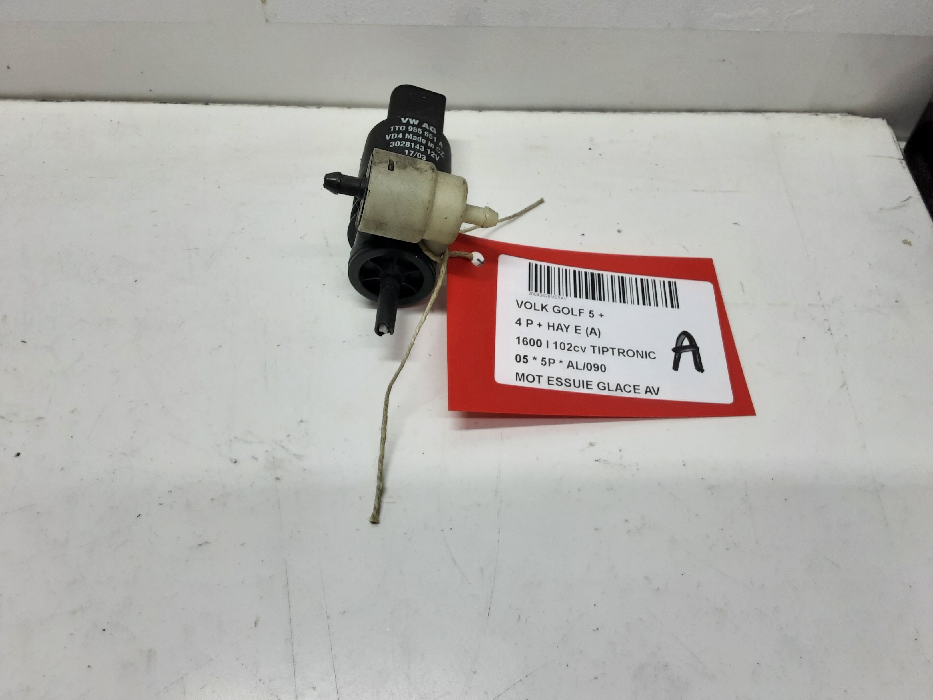 MOTEUR DE LAVE-GLACE AVANT Vw GOLF V 11/03 - 08