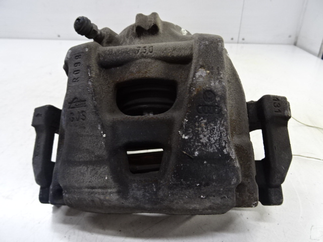 REMKLAUW VOOR RECHTS Audi Q3 06/11 - 15
