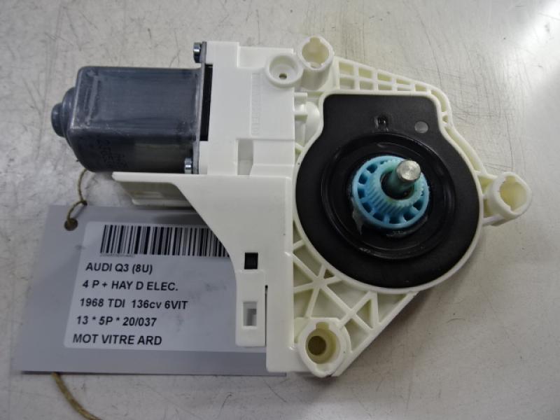 MOTEUR DE VITRE DE PORTE ARRIERE DROITE Audi Q3 06/11 - 15