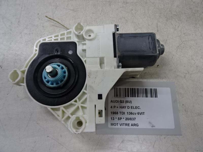 MOTEUR DE VITRE DE PORTE ARRIERE GAUCHE Audi Q3 06/11 - 15