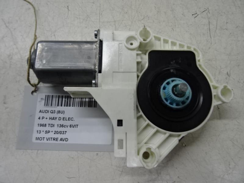 MOTEUR DE VITRE DE PORTE AVANT DROITE Audi Q3 06/11 - 15
