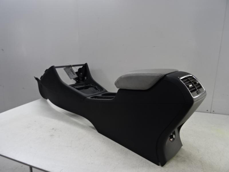 MITTELKONSOLE Audi Q3 06/11 - 15