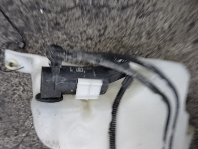 MOTOR RUITENWASSERS VOOR Ford FOCUS (3) 08 - 02/11