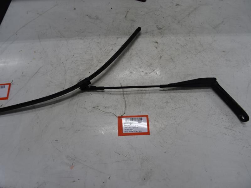 RUITENWISSERARM LINKS VOOR Ford FOCUS (3) 08 - 02/11