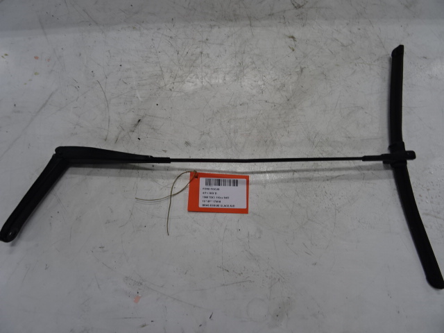BRAS D&#039;ESSUIE-GLACE AVANT DROIT Ford FOCUS (3) 08 - 02/11
