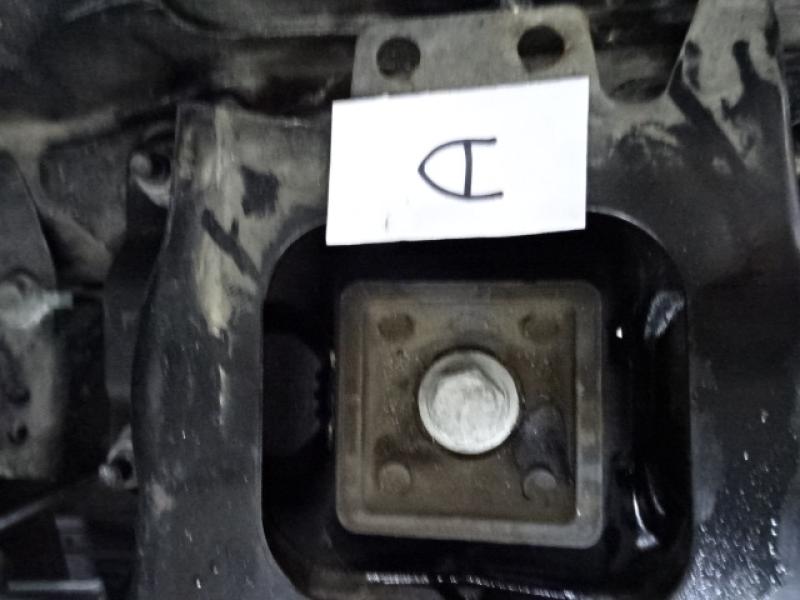 VERSNELLINGSBAKSTEUN Ford FOCUS (3) 08 - 02/11