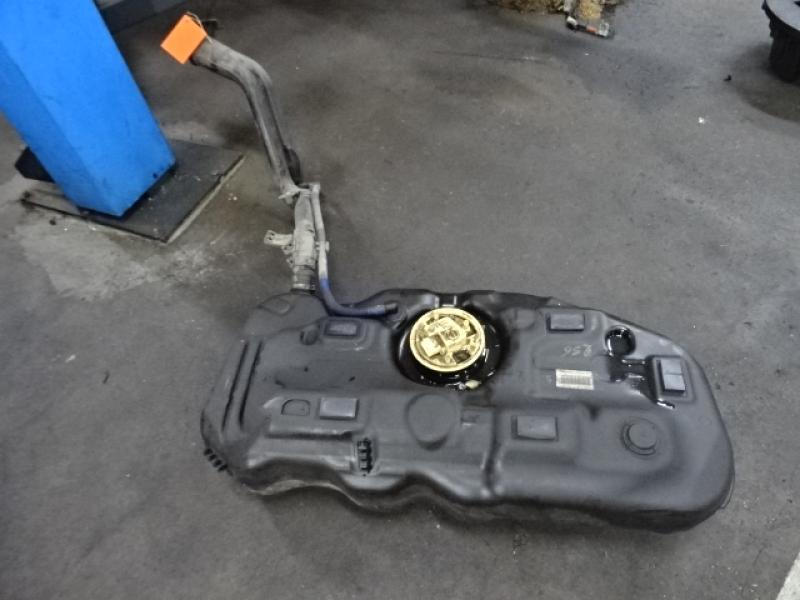 BRANDSTOFTANK DIELES Alfa Romeo MITO 08+