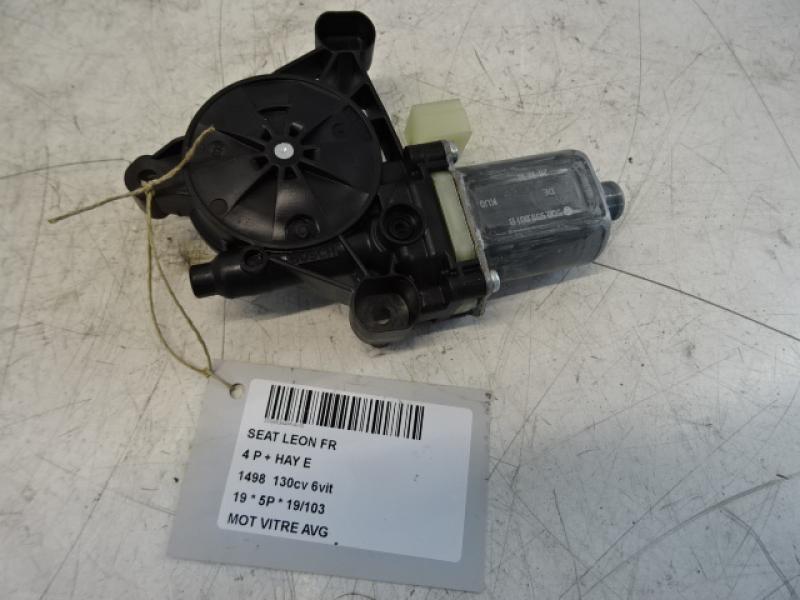 MOTEUR DE VITRE DE PORTE AVANT GAUCHE Seat LEON (3) (5F) FaceLift 1/17 - 5/20
