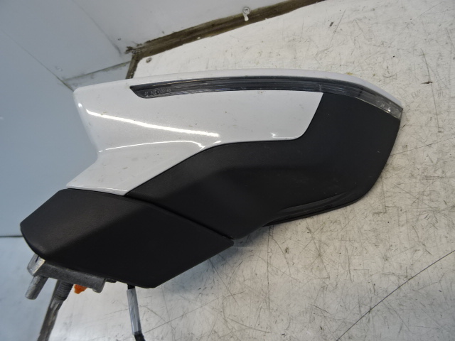 BUITENSPIEGEL LINKS Seat LEON (3) (5F) FaceLift 1/17 - 5/20