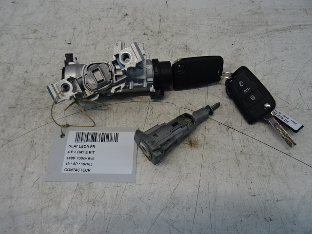 CONTACTSLOT Seat LEON (3) (5F) FaceLift 1/17 - 5/20