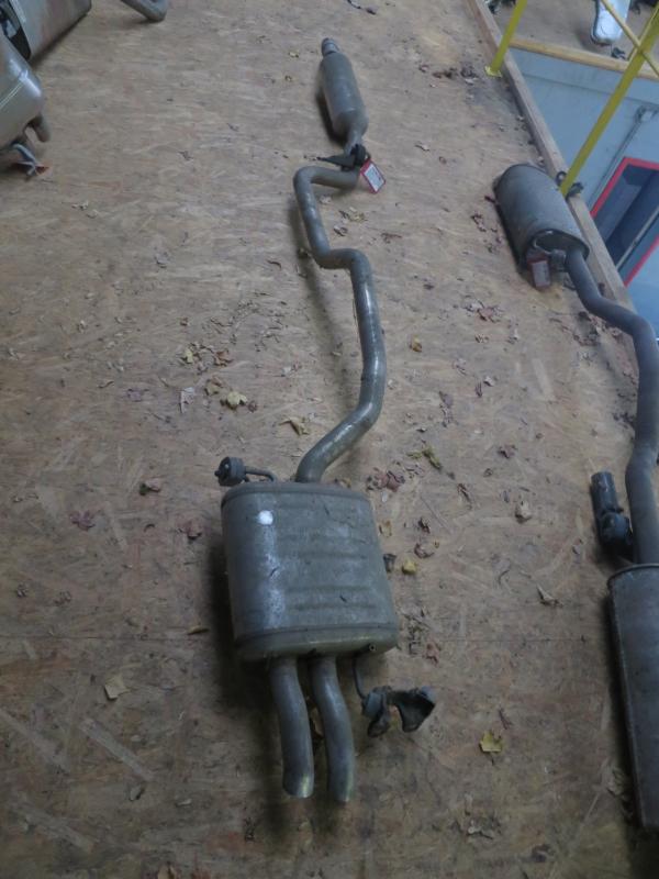 UITLAAT COMPLEET Vw PASSAT 10/00 - 02/05
