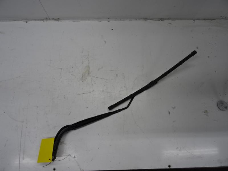 RUITENWISSERARM RECHTS VOOR Ford MUSTANG (6) CABRIO 1/2015 - 11/2017