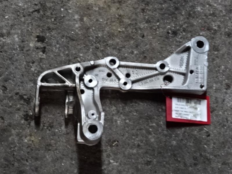 SUPPORT-TRIANGLE AVANT GAUCHE Vw GOLF V 11/03 - 08