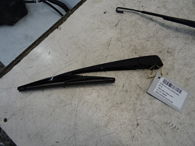 RUITENWISSERARM ACHTER Mazda CX-3 02/15 - 2/18