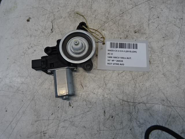 MOTEUR DE VITRE DE PORTE AVANT DROITE Mazda CX-3 02/15 - 2/18
