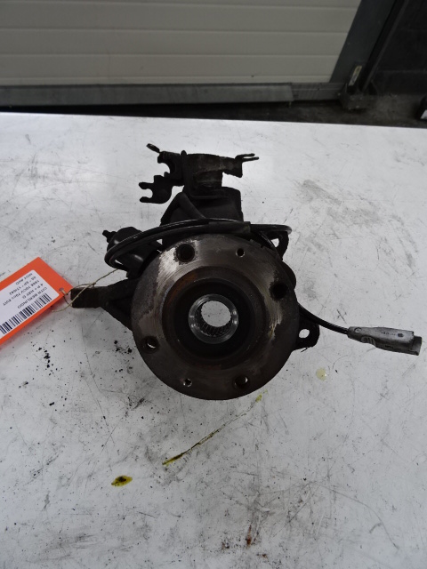 WIELNAAF VOOR RECHTS Citroen BERLINGO 96 - 09