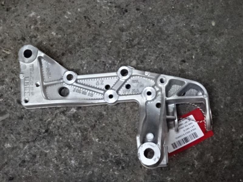 DRAAGARMSTEUN VOOR RECHTS Vw GOLF V 11/03 - 08