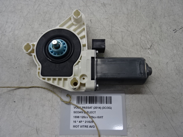 MOTOR RUITMECHANISME VOOR RECHTS Vw PASSAT 11/14 - 19