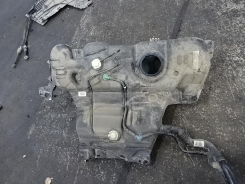 RESERVOIR ESSENCE Renault SCENIC 9/16+