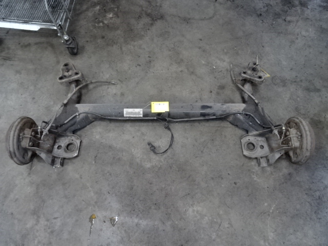 ACHTERAS Ford FUSION APRES 05