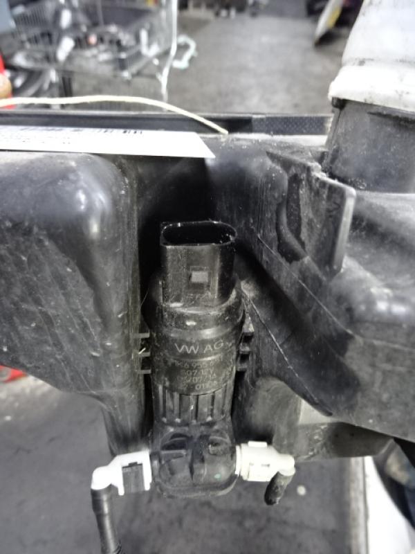 MOTOR RUITENWASSERS VOOR Vw GOLF SPORTSVAN 5/14 - 10/17