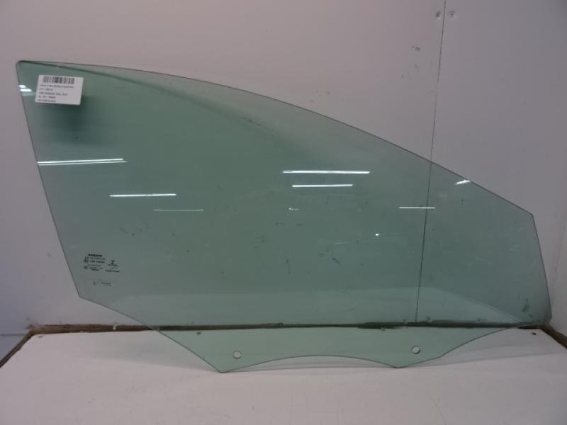 RIGHT FRONT DOOR WINDOW Volvo V40 03/12+