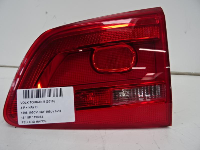 FEU ARRIERE DROIT DE HAYON Vw TOURAN 08/10 - 15