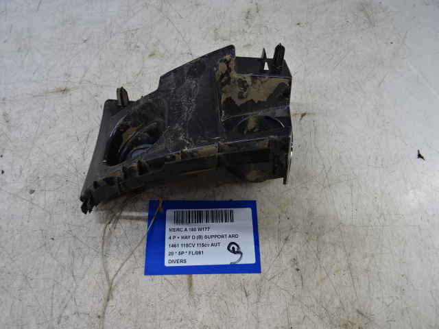 DIVERS Mercedes-Benz A W177 18 - 2/23