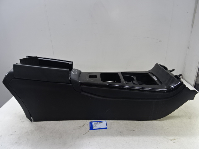 MIDDENCONSOLE Mercedes-Benz A W177 18 - 2/23