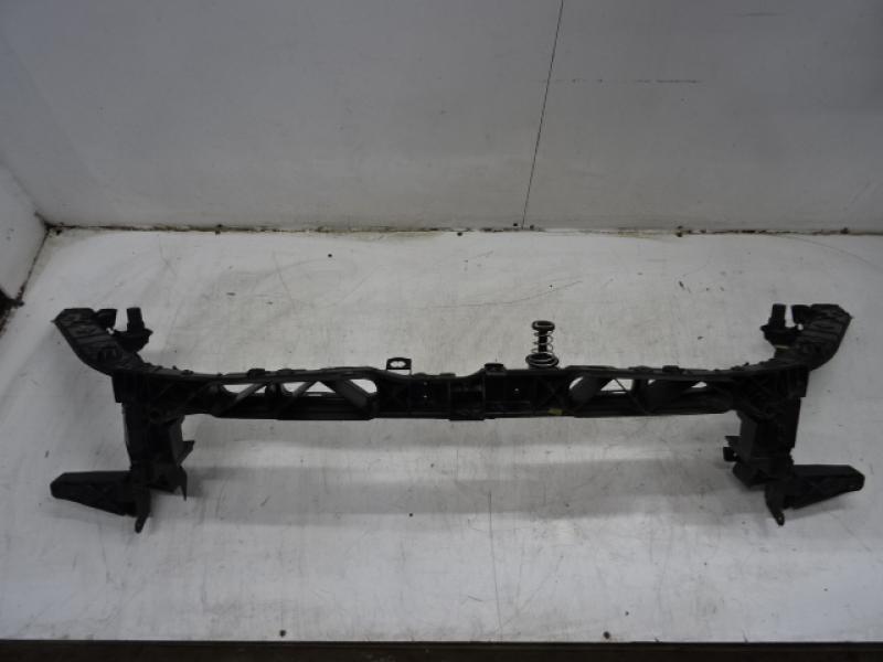 VOORFRONT Mercedes-Benz A W177 18 - 2/23