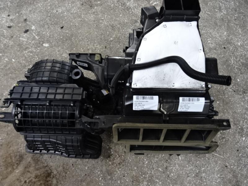 KACHELRADIATOR Hyundai TUCSON (2) 09/15 - 09/18