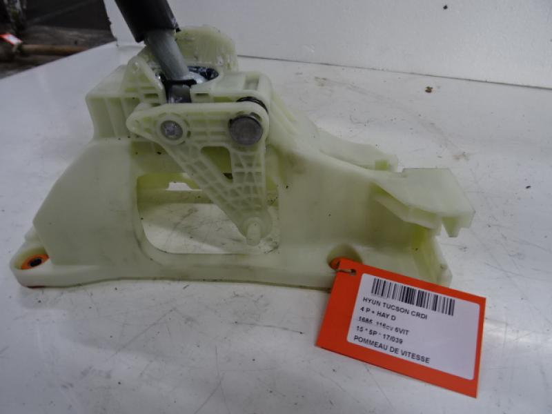 VERSNELLINGSBAK BEDIENING Hyundai TUCSON (2) 09/15 - 09/18