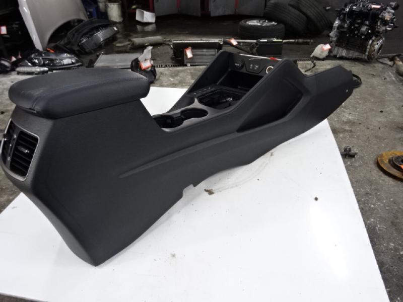 CONSOLE CENTRALE Hyundai TUCSON (2) 09/15 - 09/18
