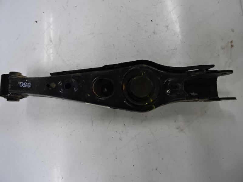 DRAAGARM ACHTER RECHTS Hyundai TUCSON (2) 09/15 - 09/18