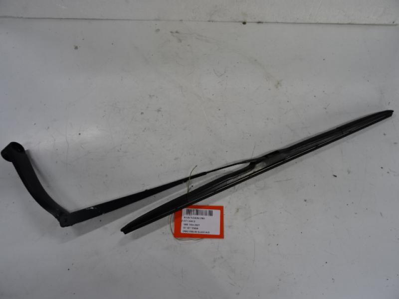 RIGHT FRONT WIPER ARM Hyundai TUCSON (2) 09/15 - 09/18