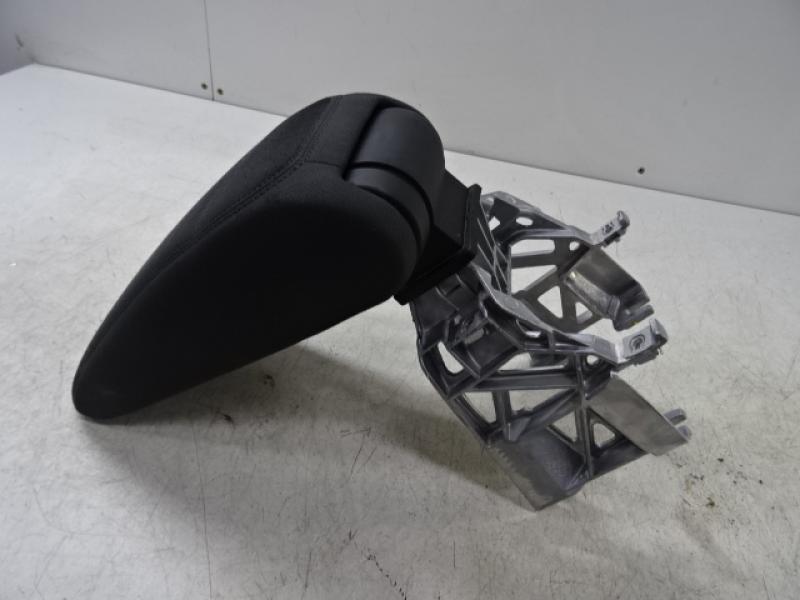 ARMLEHNE Audi A3 4D 5/13 - 16