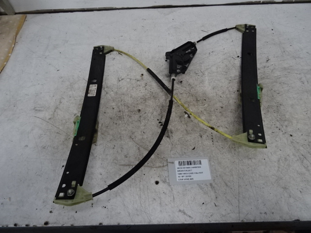LEVE-VITRE DE PORTE AVANT DROITE Skoda OCTAVIA (5E) 11/12 - 3/17