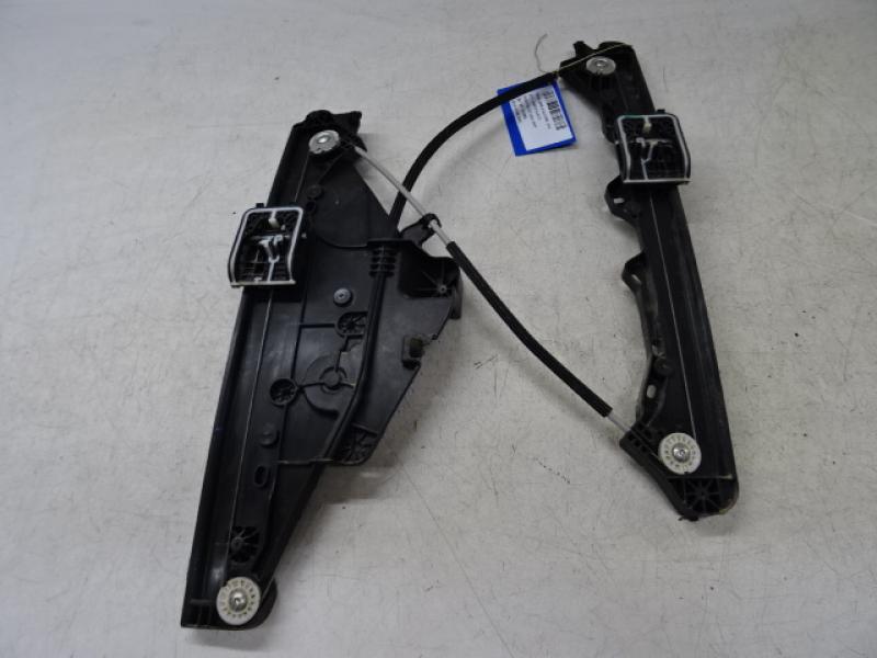 LEVE-VITRE DE PORTE AVANT GAUCHE Peugeot 2008 (2) 8/19 - 5/23