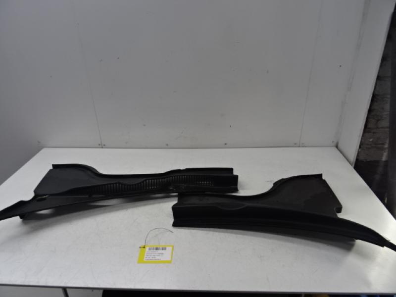 PLASTIEK WINDSCHERM Vw PASSAT 02/05 - 11/10