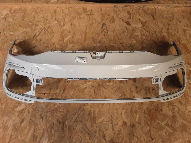 VOORBUMPER Vw GOLF VIII 2/20+