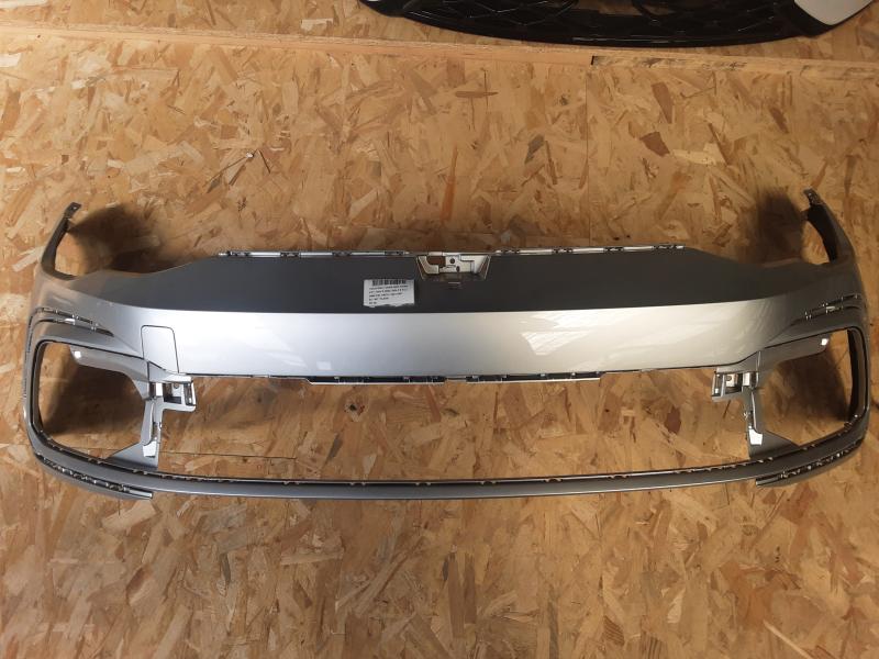 VOORBUMPER Vw GOLF VIII 2/20+