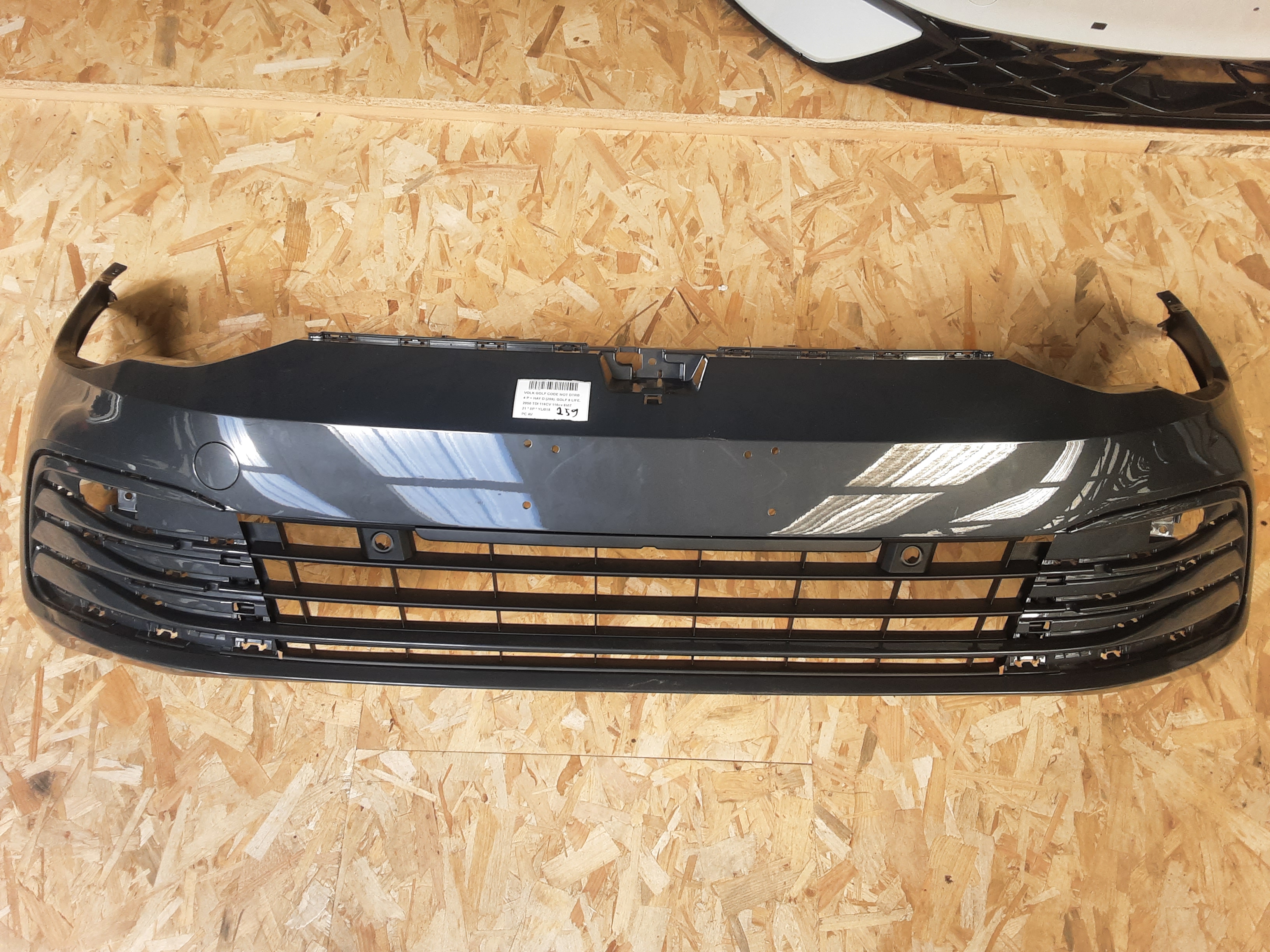 VOORBUMPER Vw GOLF VIII 2/20+