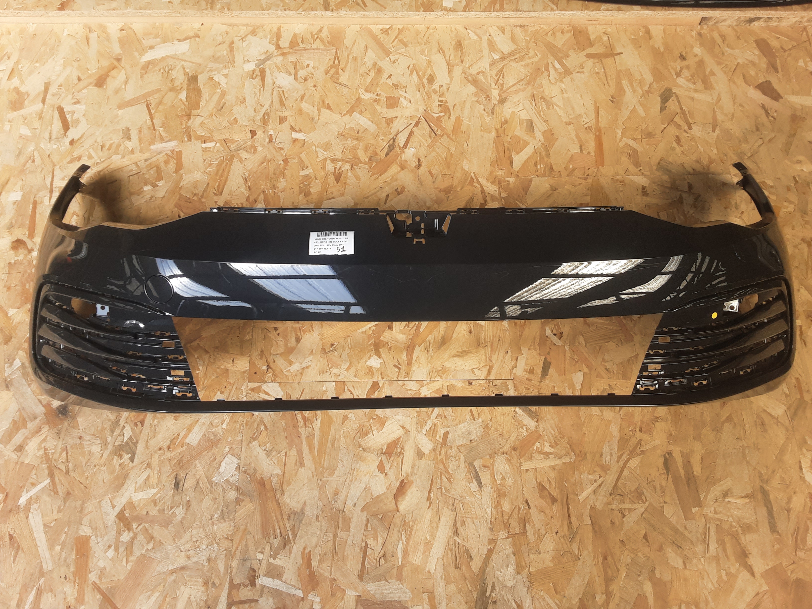 VOORBUMPER Vw GOLF VIII 2/20+