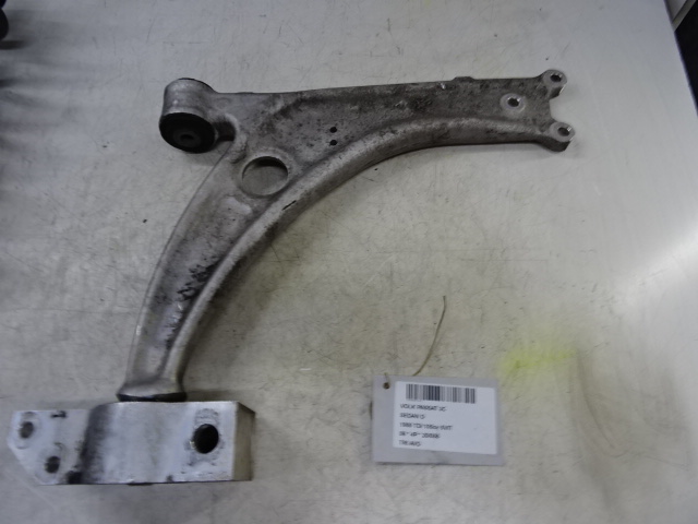 DRAAGARM VOOR RECHTS Vw PASSAT 02/05 - 11/10