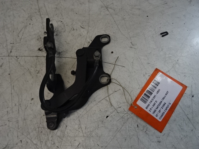 CHARNIERE DE CAPOT GAUCHE Bmw 1 E81/87 4/07 - 12